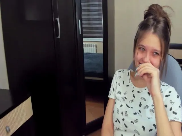 Live sex webcam photo for MarionMelody #271746032