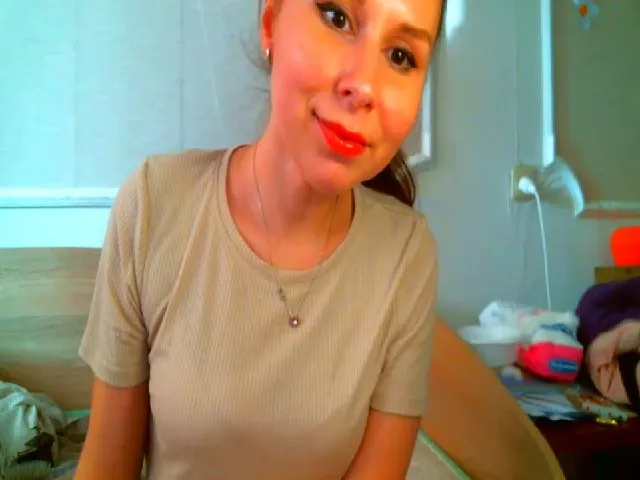 Live sex webcam photo for Marissiya #273171410
