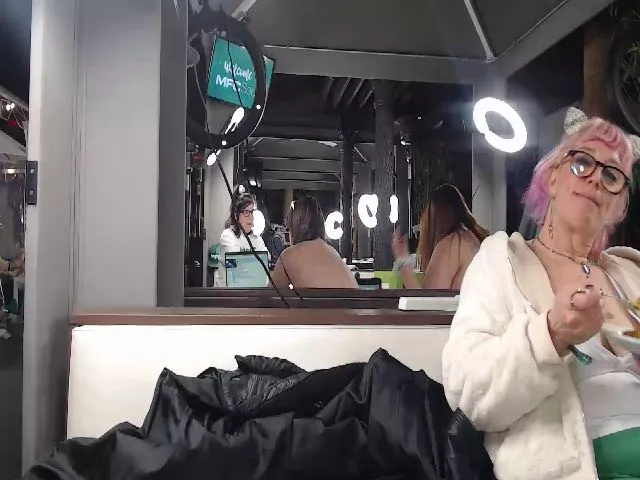 Live sex webcam photo for MarleyBanks #272169874