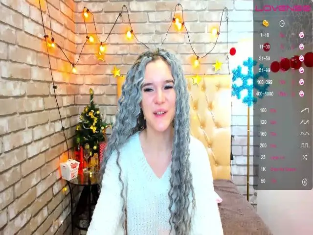 Live sex webcam photo for MarliTes #271855873