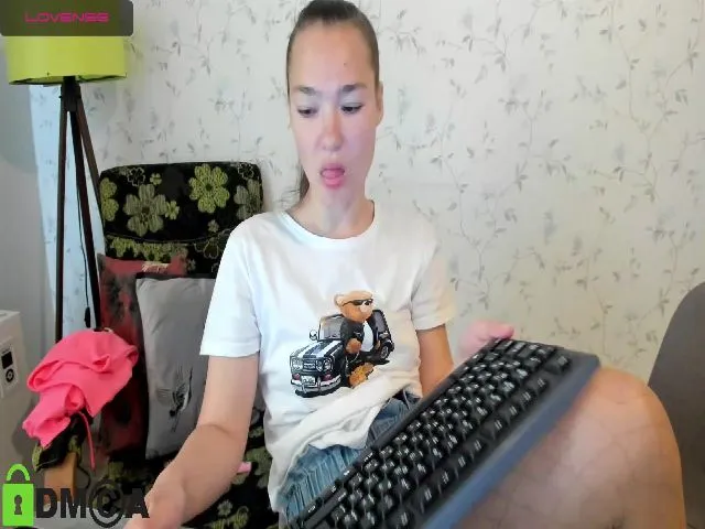 Live sex webcam photo for MarryCherryli #273625342