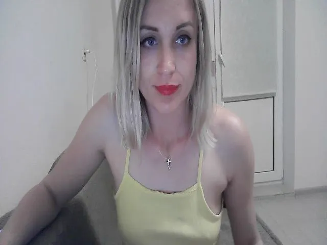 Live sex webcam photo for MarryEmm #273605569