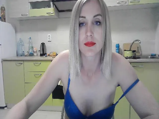 Live sex webcam photo for MarryEmm #273679701
