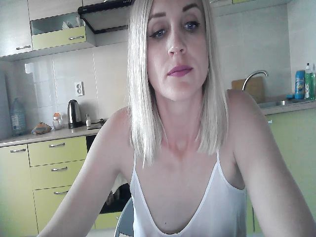 Live sex webcam photo for MarryEmm #273877951