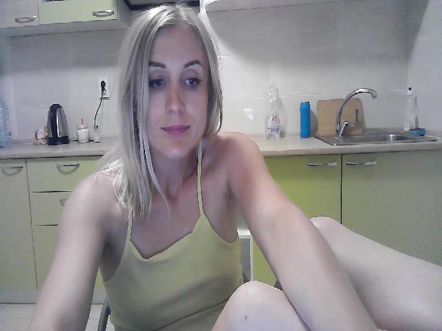 Live sex webcam photo for MarryEmm #274151360