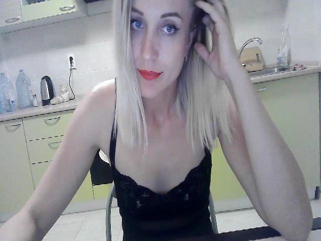 Live sex webcam photo for MarryEmm #274444730