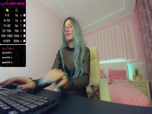 Live sex webcam photo for Marsha_Mays #271957863