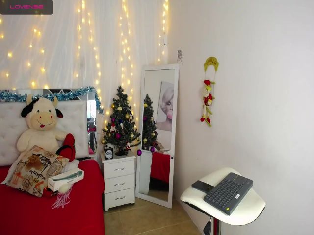 Live sex webcam photo for Martina_ferer #271912191