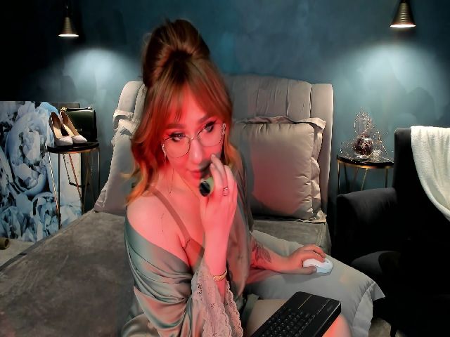 Live sex webcam photo for MaryBlessed #273103725