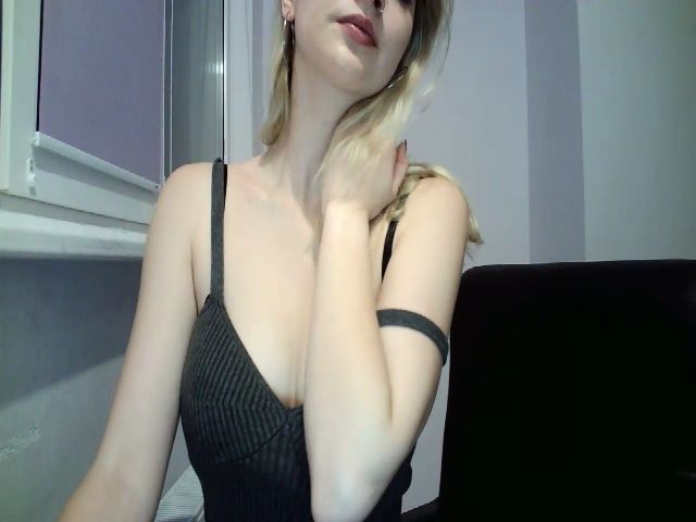 Live sex webcam photo for MaryCoup #274416701