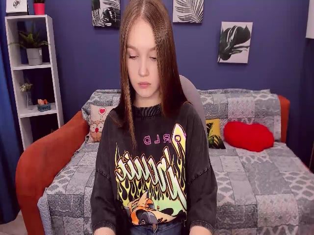 Live sex webcam photo for MaryDaisy #272216641