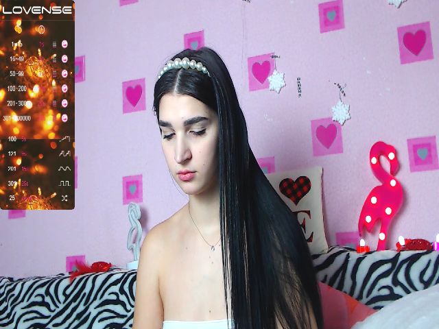 Live sex webcam photo for MaryGold__ #272390701