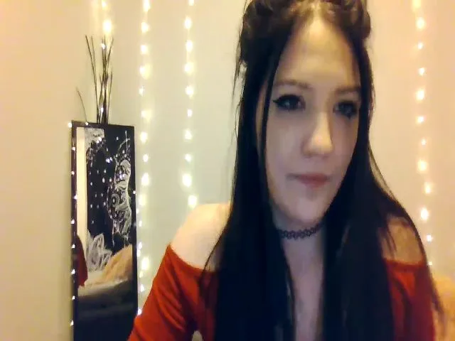 Live sex webcam photo for MaryJane #272699152