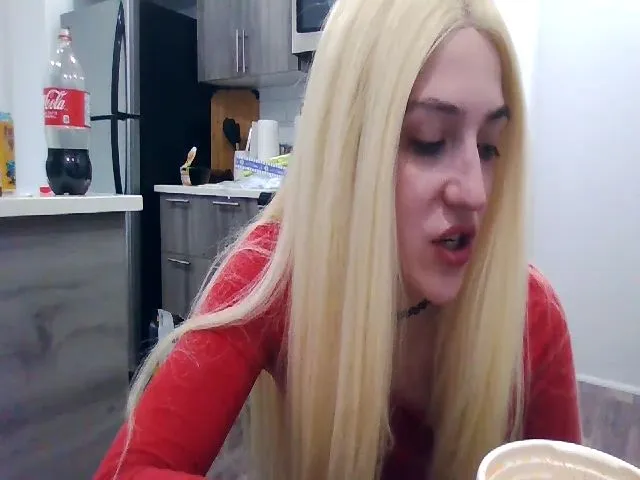Live sex webcam photo for MaryJane #273142615