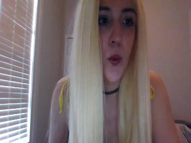 Live sex webcam photo for MaryJane #273179081