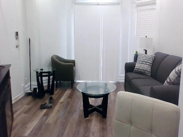Live sex webcam photo for MaryJane #273265045