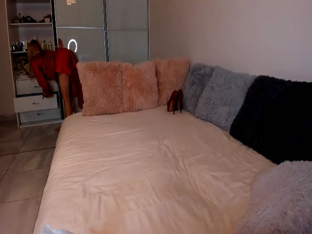 Live sex webcam photo for MaryLight #272309832