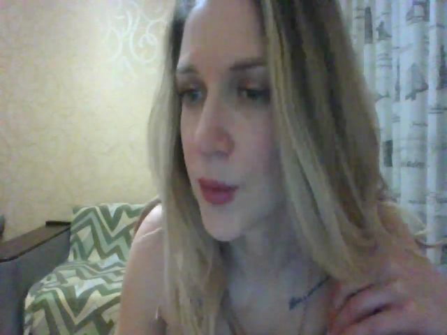 Live sex webcam photo for MaryRider #272479274