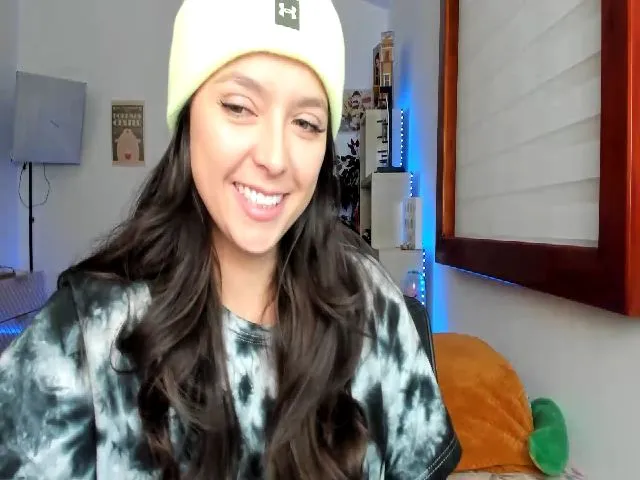 Live sex webcam photo for MaryVader #273760086