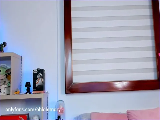 Live sex webcam photo for MaryVader #273953567