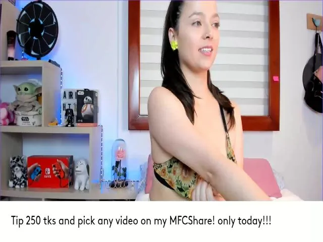 Live sex webcam photo for MaryVader #273963698