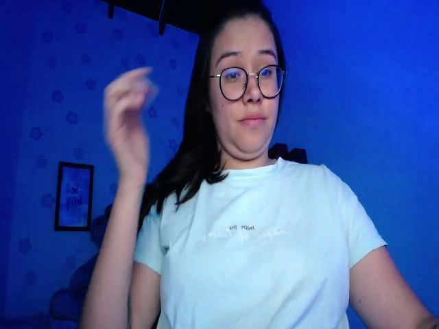 Live sex webcam photo for Marylin_hot10 #272565956