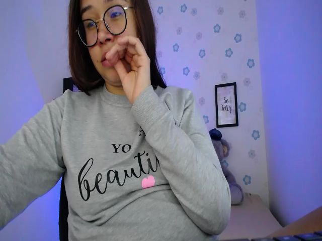 Live sex webcam photo for Marylin_hot10 #272820061