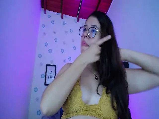 Live sex webcam photo for Marylin_hot10 #272840867