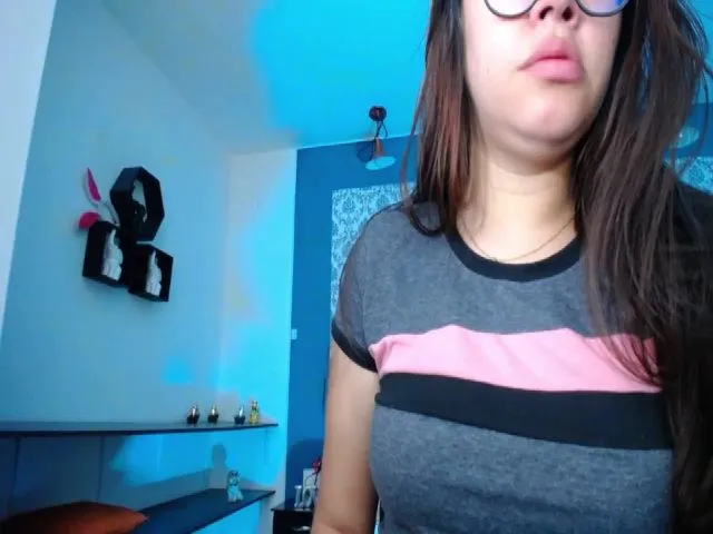 Live sex webcam photo for Marylin_hot10 #273189282