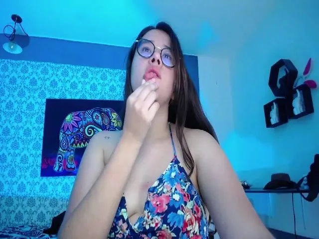 Live sex webcam photo for Marylin_hot10 #273381766