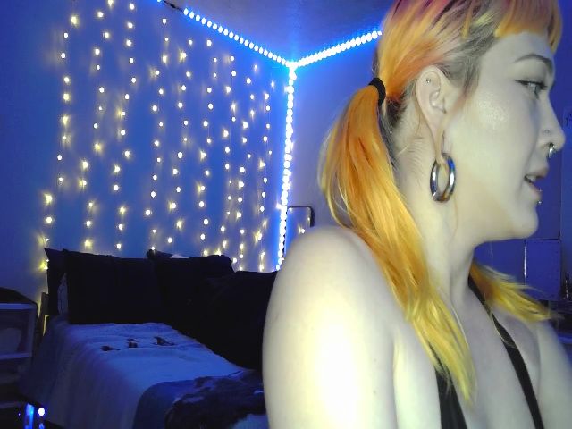 Live sex webcam photo for Matildablu_ #272142113