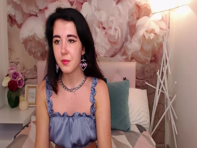 Live sex webcam photo for MayaLevi #274412810