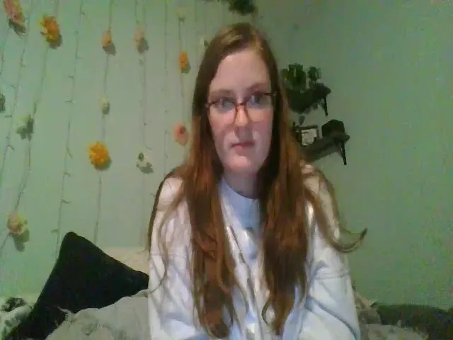 Live sex webcam photo for MaycieRose #272248875