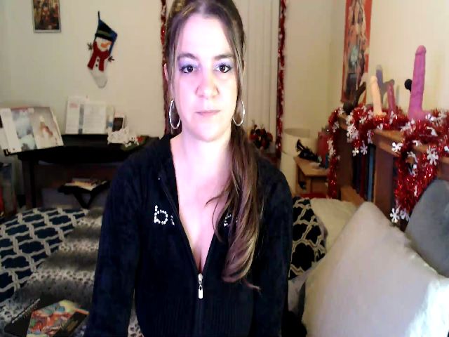 Live sex webcam photo for McKenzie_xoxo #271823210