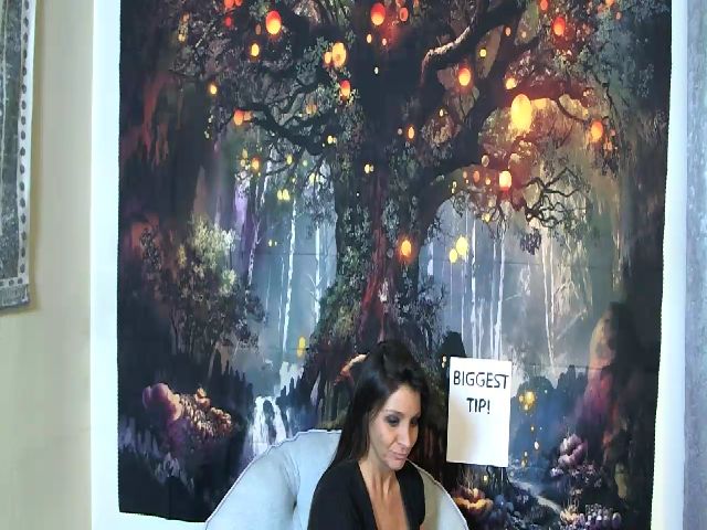 Live sex webcam photo for MckenzieYoung #273038297