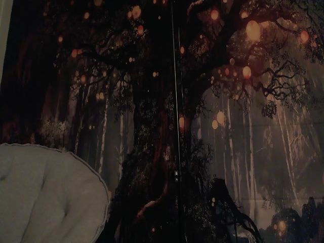 Live sex webcam photo for MckenzieYoung #273071299