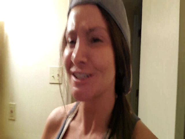 Live sex webcam photo for MckenzieYoung #274497812