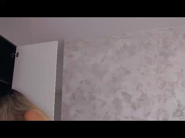 Live sex webcam photo for MeganKassy #274470724