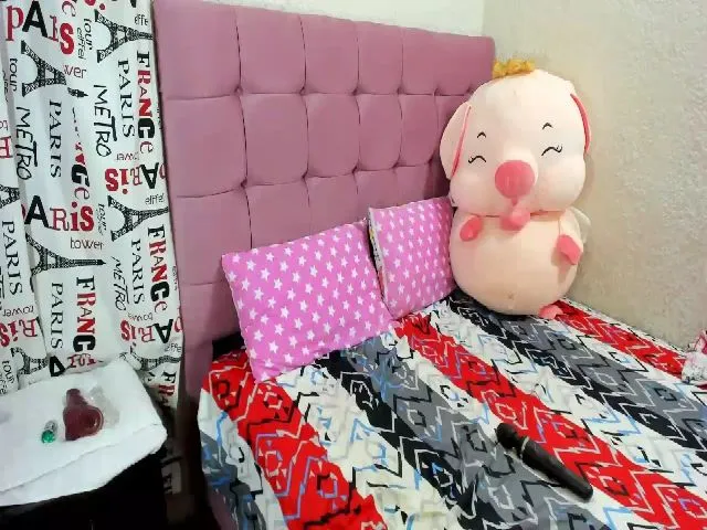 Live sex webcam photo for Megan_fox96 #274028173