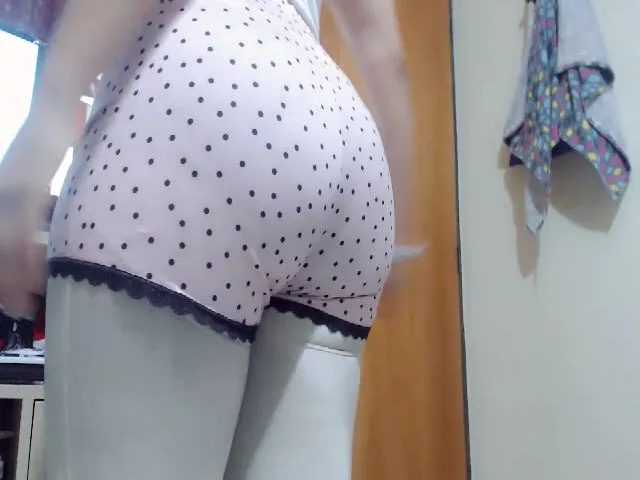 Live sex webcam photo for Meganhill_ #271792956