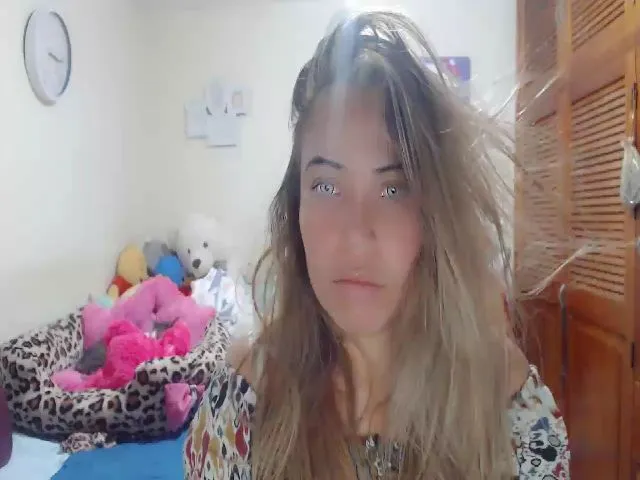 Live sex webcam photo for Meganhill_ #271832443