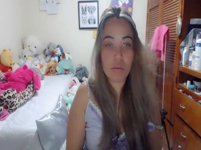 Live sex webcam photo for Meganhill_ #272071098