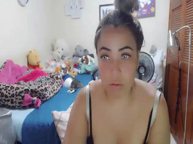 Live sex webcam photo for Meganhill_ #272181091