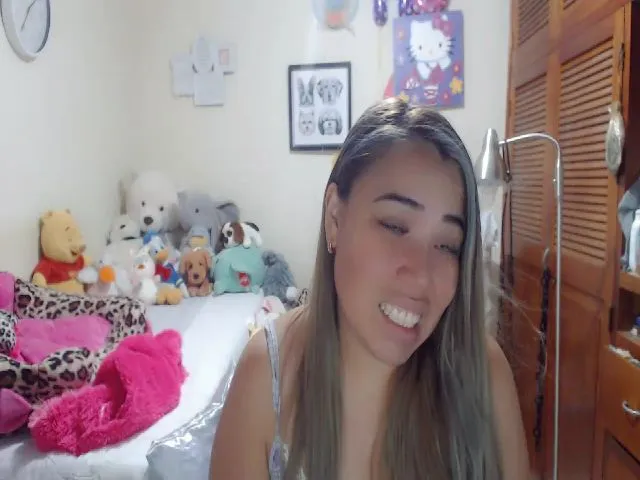 Live sex webcam photo for Meganhill_ #272230187