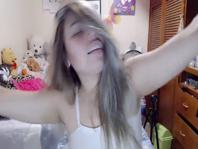 Live sex webcam photo for Meganhill_ #272426536