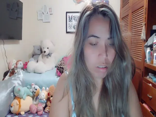 Live sex webcam photo for Meganhill_ #272566387