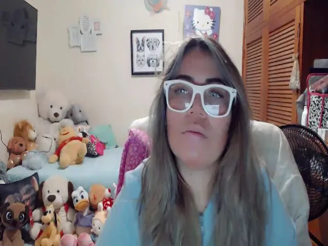 Live sex webcam photo for Meganhill_ #272841052