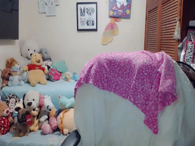 Live sex webcam photo for Meganhill_ #272890529