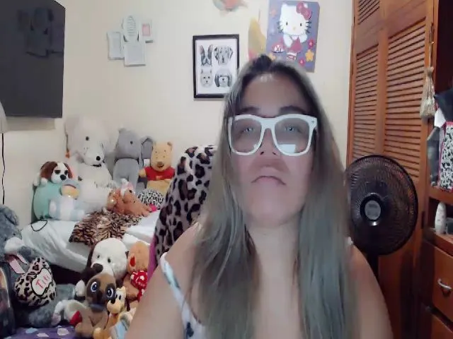 Live sex webcam photo for Meganhill_ #273109844