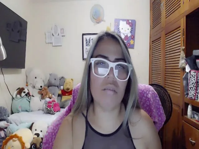 Live sex webcam photo for Meganhill_ #273142206